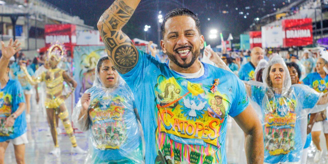 Acadêmicos de Niterói renova com o carnavalesco Tiago Martins